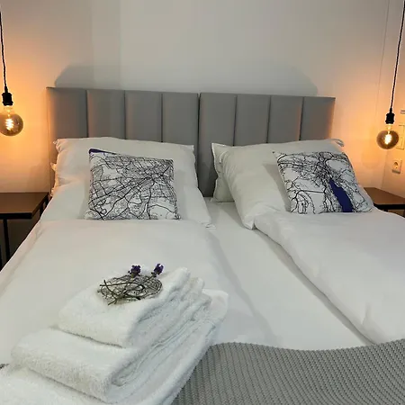 Bienvenidus - Self Service - Zur Selbstversorgung - Messezimmer - ゲストハウス