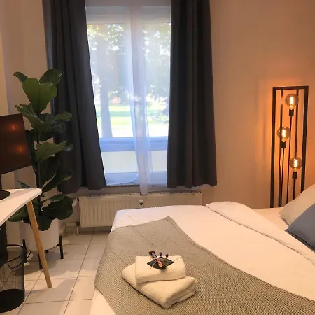 Bienvenidus - Self Service - Zur Selbstversorgung - Messezimmer - 3* Düsseldorf