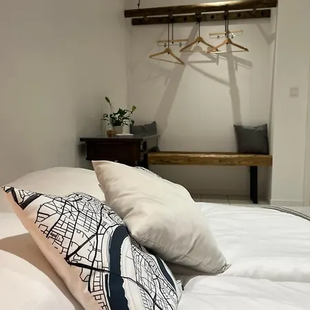 Bienvenidus - Self Service - Zur Selbstversorgung - Messezimmer - 3*