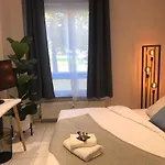 Bienvenidus - Self Service - Zur Selbstversorgung - Messezimmer - 3* Düsseldorf