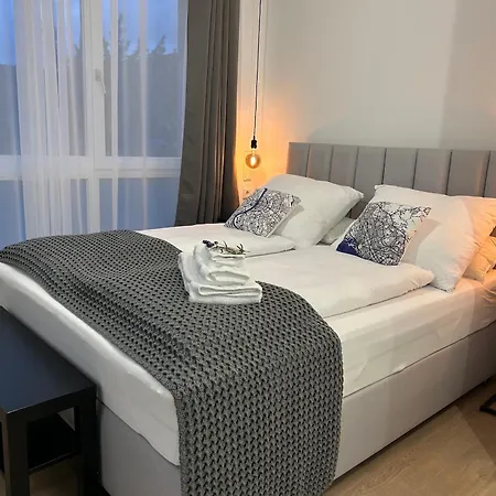 Bienvenidus - Self Service - Zur Selbstversorgung - Messezimmer - Düsseldorf