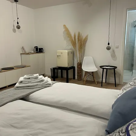 Bienvenidus - Self Service - Zur Selbstversorgung - Messezimmer -