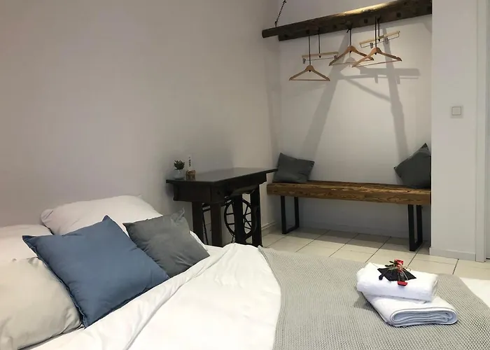 招待所 Bienvenidus - Self Service - Zur Selbstversorgung - Messezimmer -